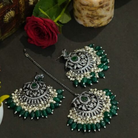 Victorian Emerald Mangtikka set