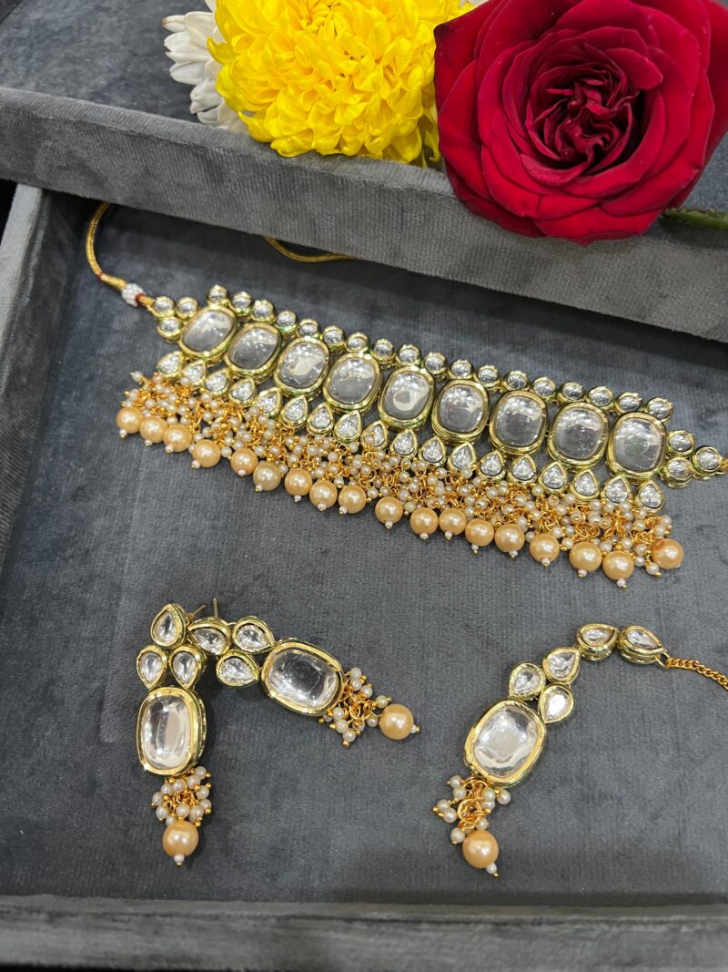 Aabhushan Kundan Pearls Choker - Image 5