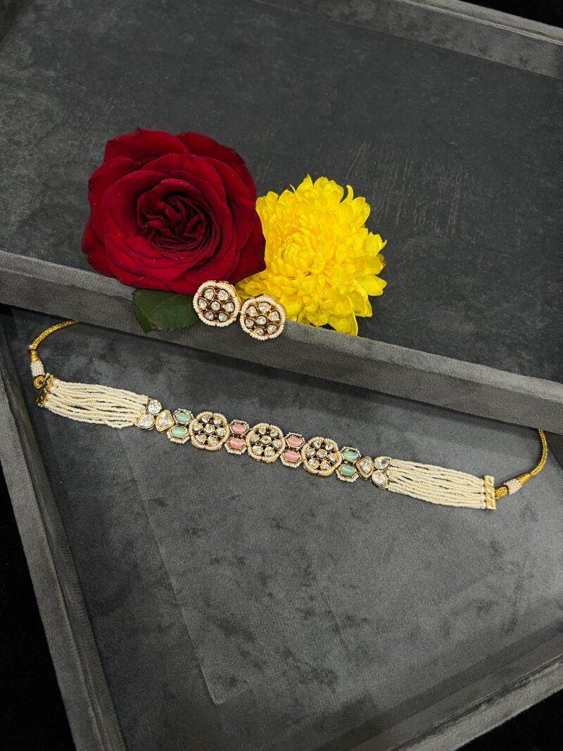 Aabhushan Kundan Pearl Choker - Image 3